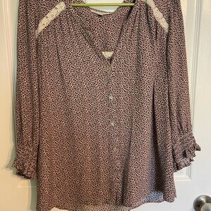 Pale sky xl. Fits like a large.